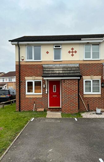 2 Bedroom End Of Terrace House To Rent In Palace Close, Cippenham, Berkshire, SL1