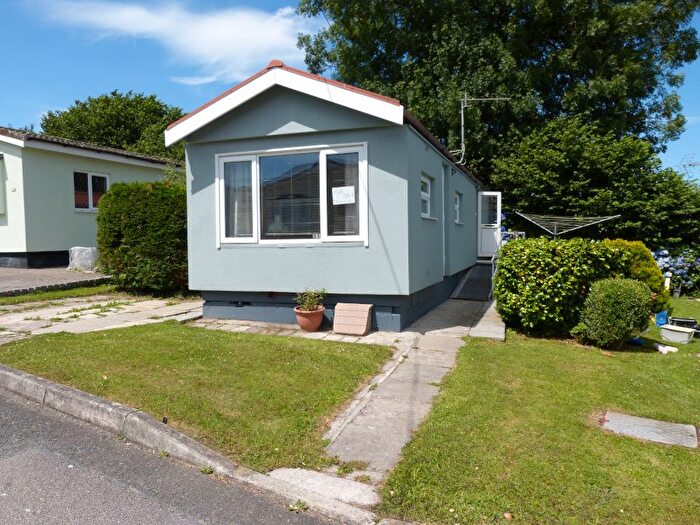 2 Bedroom Park Home For Sale In Sun Valley Park, St Columb, TR9