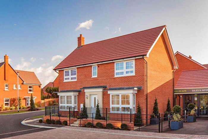 4 Bedroom Detached House For Sale In Tingewick Road, Buckingham, MK18