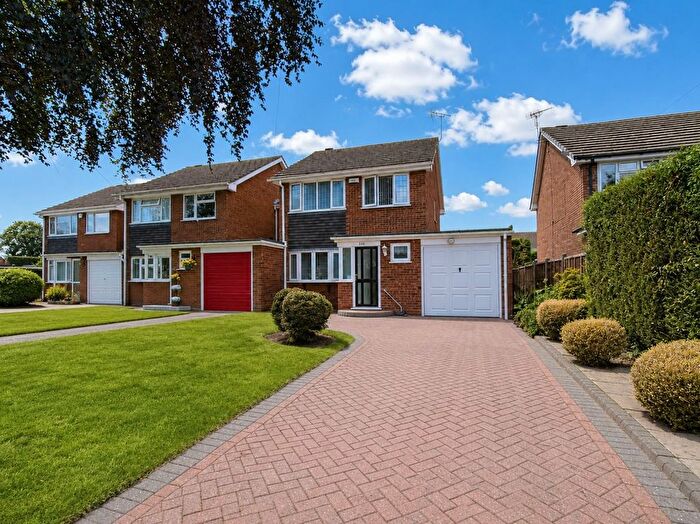 3 Bedroom Detached House For Sale In Station Road, Wythall, B47