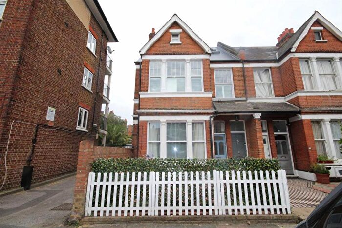 2 Bedroom Flat To Rent In Ashleigh Road, Mortlake, SW14