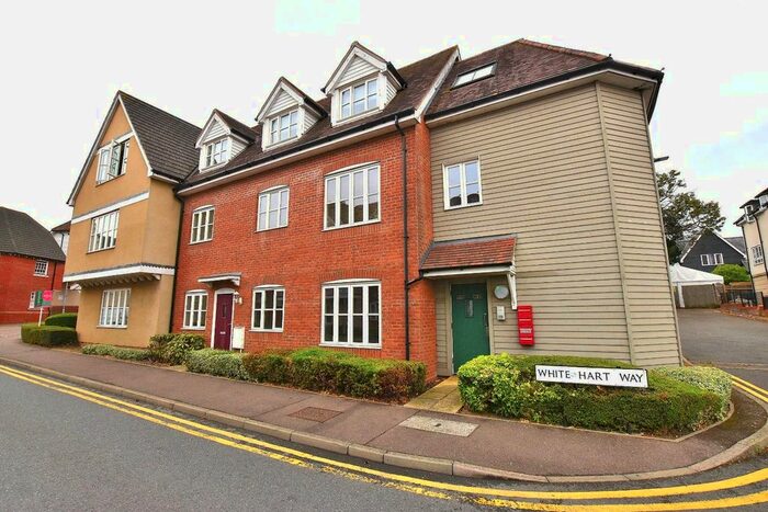 2 Bedroom Flat To Rent In White Hart Way, Dunmow, CM6