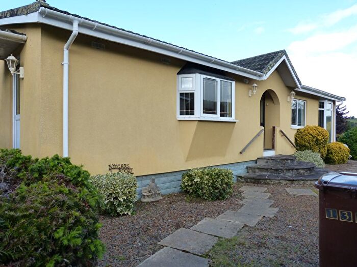 2 Bedroom Mobile/park Home For Sale In Cosawes Park Homes, Perranarworthal, TR3