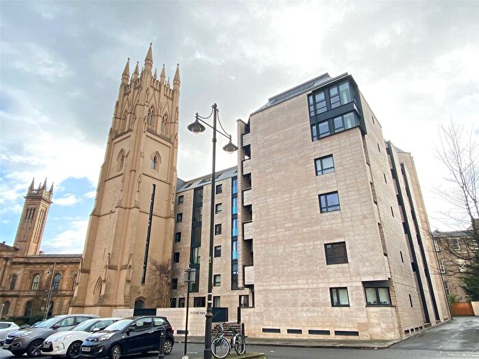 2 Bedroom Flat To Rent In Park Circus Place, Glasgow, G3