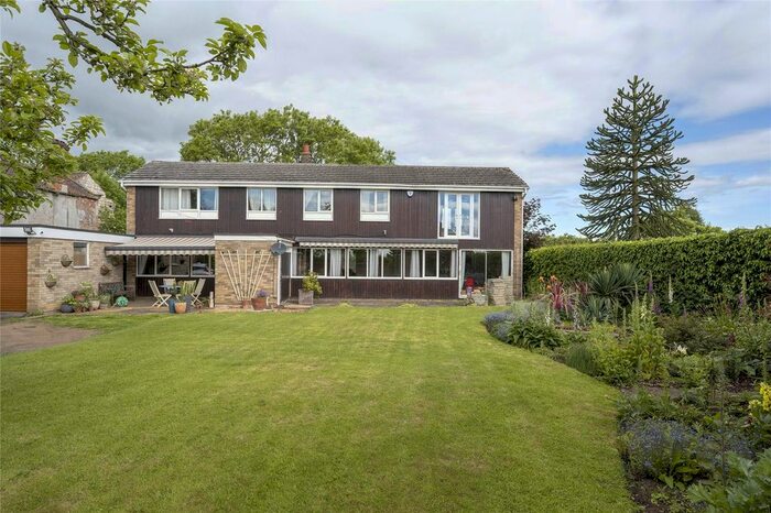 4 Bedroom Detached House For Sale In Staddlestones, Bramwith Lane, South Bramwith, Doncaster, DN7