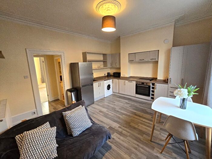 1 Bedroom Flat To Rent In Union Grove, City Centre, Aberdeen, AB10