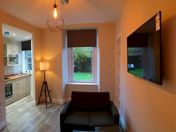 2 Bedroom Flat To Rent In Park Avenue, Dundee, DD4