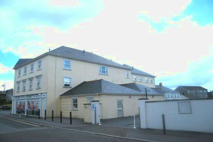 2 Bedroom Flat To Rent In Polkyth Parade, St. Austell, PL25