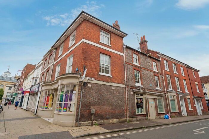 2 Bedroom Apartment To Rent In Town Center, Abingdon, OX14