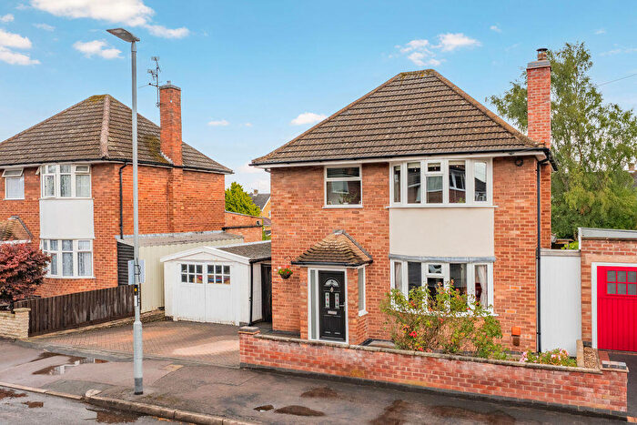 3 Bedroom Detached House For Sale In Eastway Road, Wigston, LE18