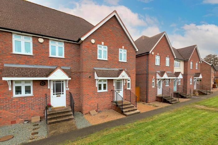 3 Bedroom Property For Sale In Nettlestead Oast, Maidstone Road, Paddock Wood, Tonbridge TN12
