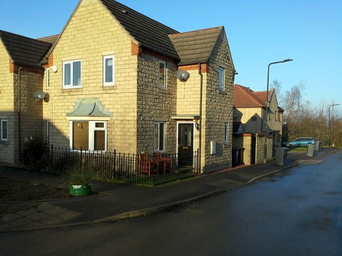 3 Bedroom End Of Terrace House To Rent In Oak Tree Close, Wickersley S66