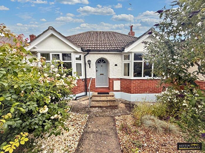 Bungalow For Sale In Coombe Avenue, Lodmoor, Weymouth, DT4