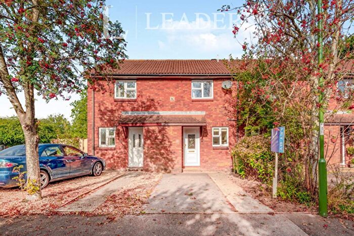 2 Bedroom Terraced House To Rent In Kingslea, Horsham, RH13