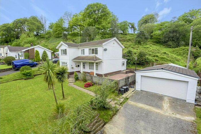 4 Bedroom Detached House For Sale In Heol Glyndyfal, Felindre, Swansea, SA5