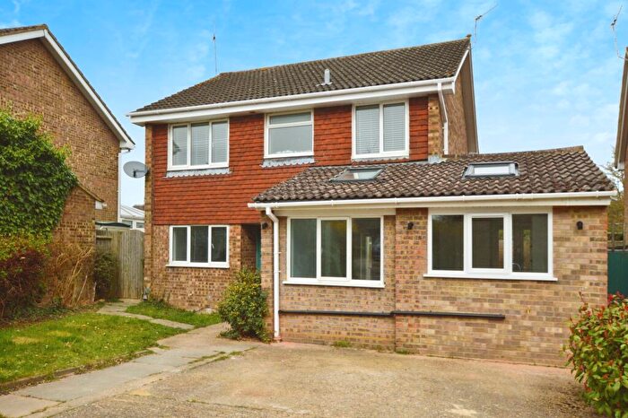 4 Bedroom Detached House To Rent In Gladeside, St Albans, AL4