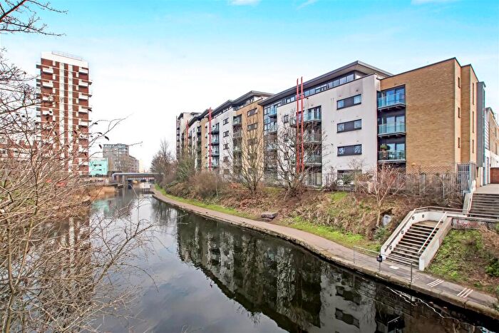1 Bedroom Flat To Rent In Tequila Wharf, Commercial Road, London, E14