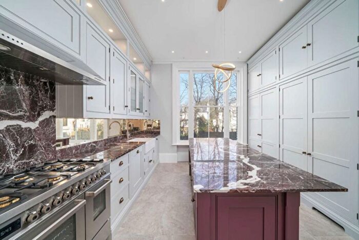 5 Bedroom Flat To Rent In Elsham Road, Holland Park, W14