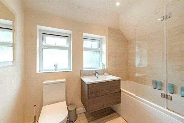 4 Bedroom Detached House For Sale In Gorse Lane, Wrecclesham, Farnham, Surrey, GU10