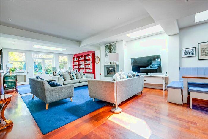 6 Bedroom Terraced House To Rent In Earlsfield Road, London, SW18