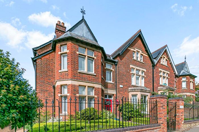 7 Bedroom Semi-Detached House For Sale In Benslow Lane, Hitchin, SG4