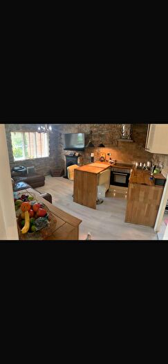 2 Bedroom Block Of Flats To Rent In Springwood Crescent, London, HA8