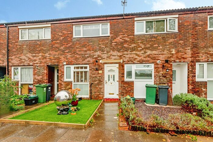 2 Bedroom Terraced House For Sale In Spencer Way, Redhill, RH1