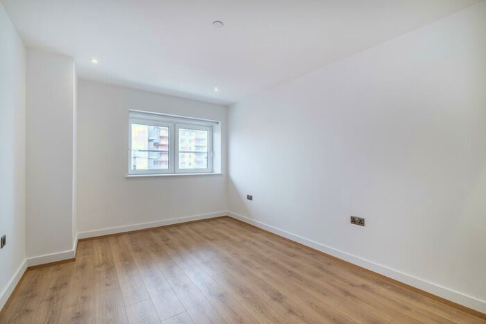 2 Bedroom Apartment To Rent In Woolwich Church Street Woolwich, SE18