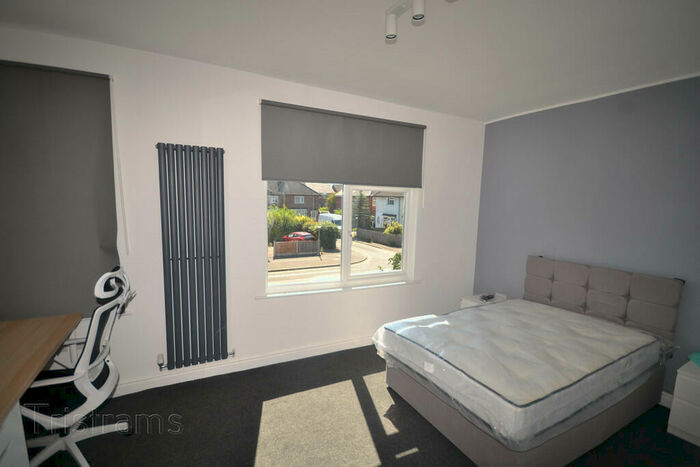 4 Bedroom Semi-Detached House To Rent In Queens Road East, Beeston, NG9