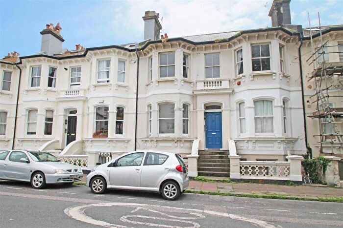 3 Bedroom Flat For Sale In Seafield Road, Hove, BN3