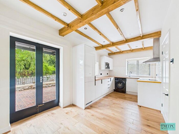 4 Bedroom End Of Terrace House To Rent In The Mews, Lumby, LS25