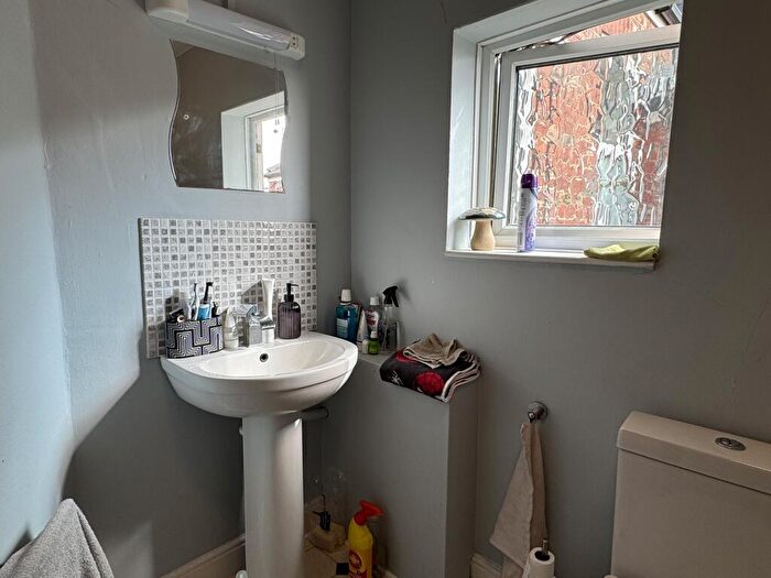 6 Bedroom Terraced House To Rent In First Week Free! West Parade!, LN1