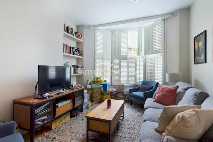 4 Bedroom Terraced House To Rent In Sulgrave Road, Shepherd's Bush, W6