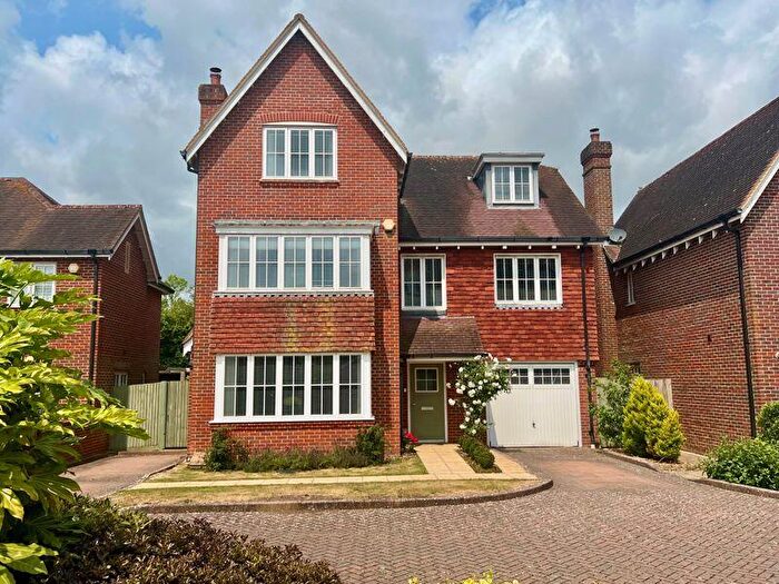 5 Bedroom Detached House For Sale In Lillywhite Road, Chichester, PO18