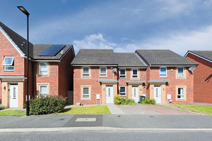 3 Bedroom Semi-Detached House For Sale In Ryder Court, Killingworth, NE12