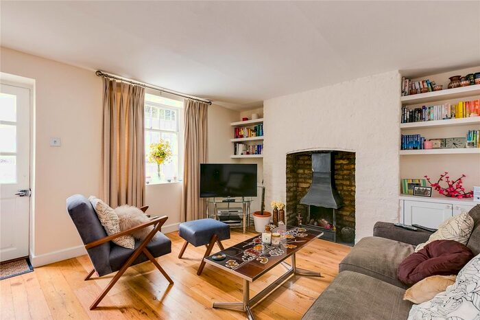 2 Bedroom Flat To Rent In Liverpool Road, Islington, N1