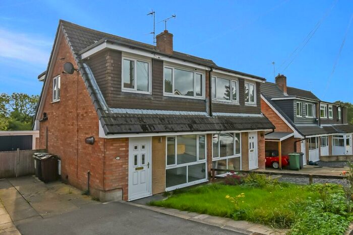 3 Bedroom Semi-Detached House To Rent In Woodlea Close, Yeadon, Leeds, LS19