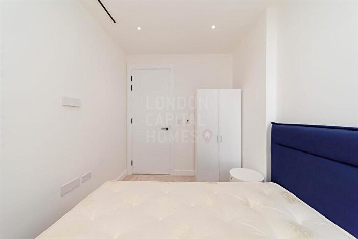 2 Bedroom Apartment To Rent In Valencia Tower, Bollinder Place, London, EC1V