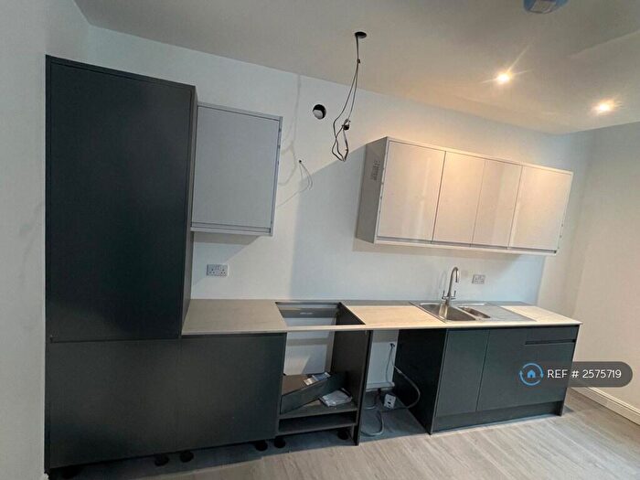 1 Bedroom Flat To Rent In Church Street, St. Austell, PL25