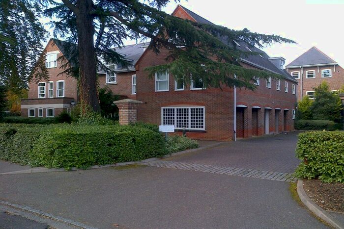 2 Bedroom Apartment To Rent In Garden Mews, Westcote Road, Reading, RG30