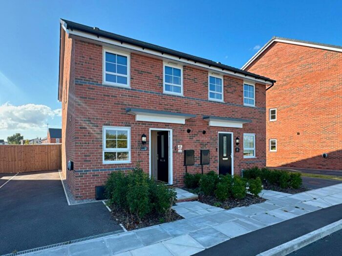 2 Bedroom Semi-Detached House To Rent In Broadleaf Drive, Formby, L37