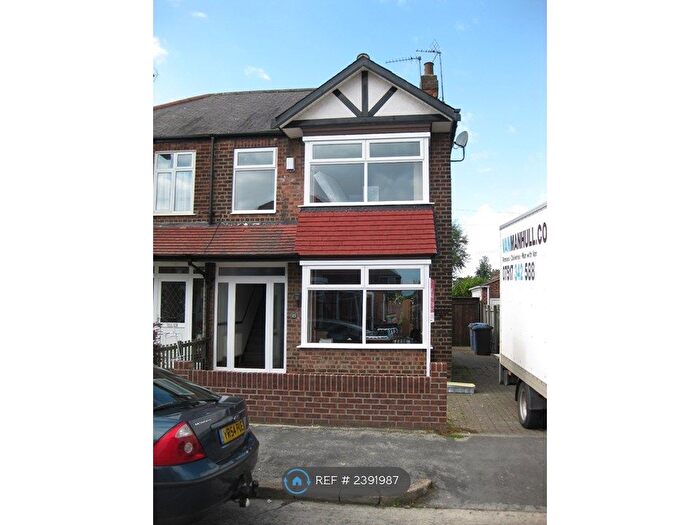 3 Bedroom Semi-Detached House To Rent In Trenton Avenue, Hull, HU4