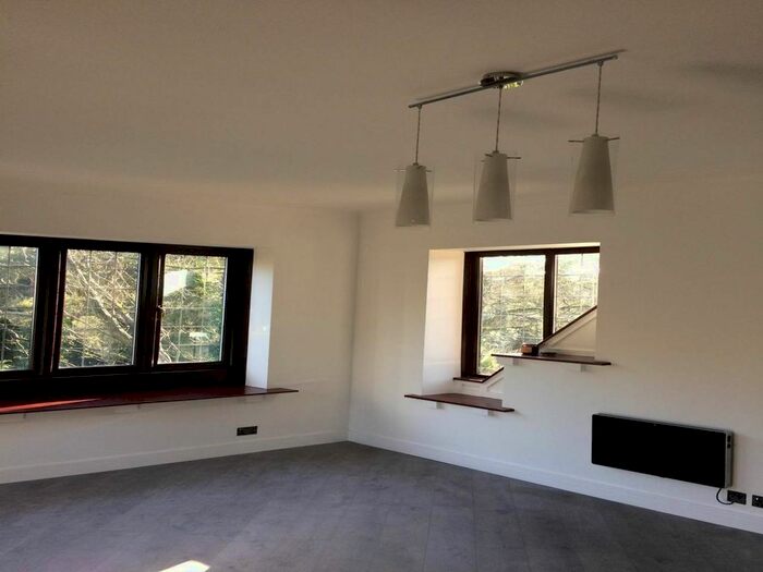 Studio To Rent In Alumdale Road, Alum Chine, Bournemouth, BH4