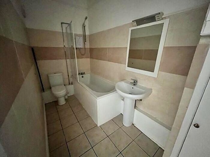 Apartment To Rent In Willow Dale Road, L9