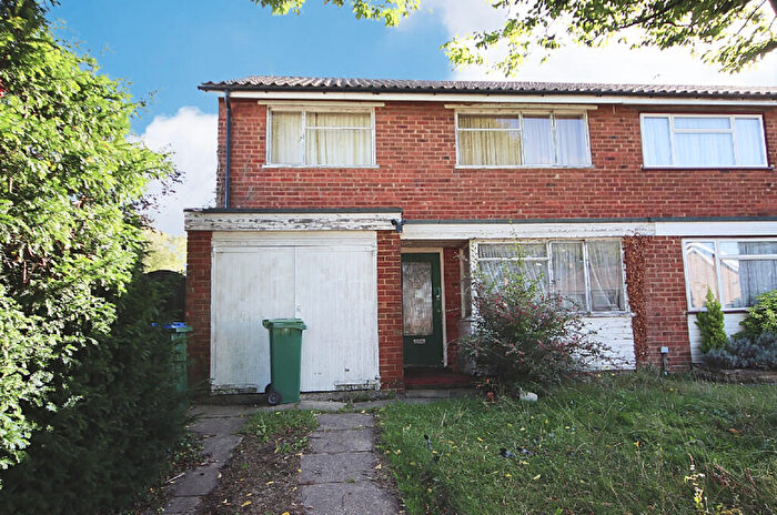 3 Bedroom Semi-Detached House For Sale In Carpenters, Billingshurst, RH14