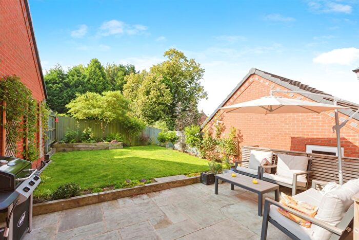 4 Bedroom Detached House For Sale In Cardinal Drive, Burbage, Hinckley, LE10