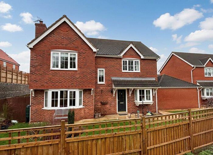 4 Bedroom Detached House For Sale In Paxmans Road, Westbury, BA13