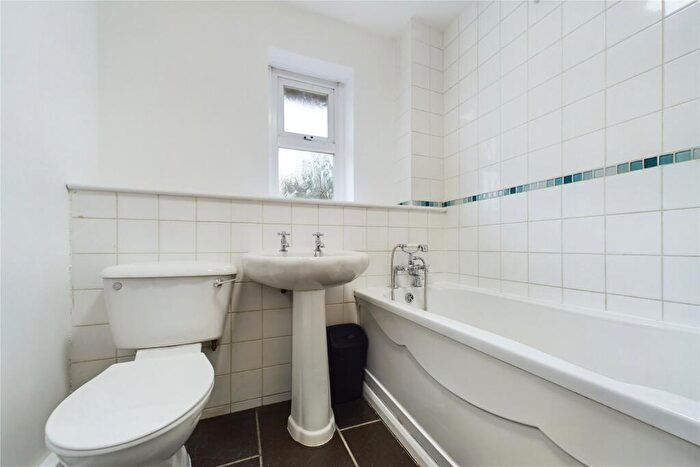 1 Bedroom End Of Terrace House For Sale In Hythe Close, Bracknell, Berkshire, RG12