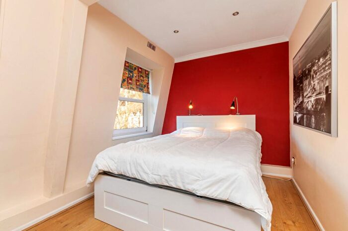 1 Bedroom Flat To Rent In Westgate House, Trafalgar Street, WInchester, SO23