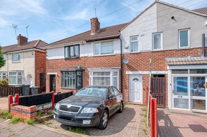 3 Bedroom Terraced House For Sale In Thurlestone Road, Birmingham, B31